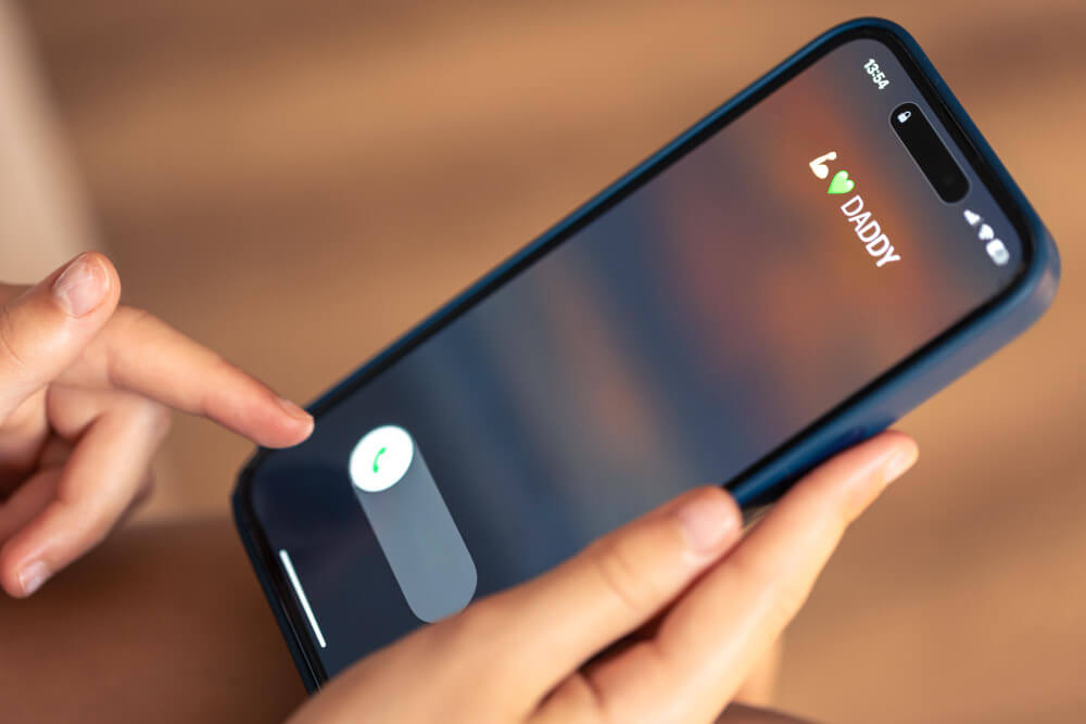 Cum să îmi personalizez ecranul de blocare pe iPhone?