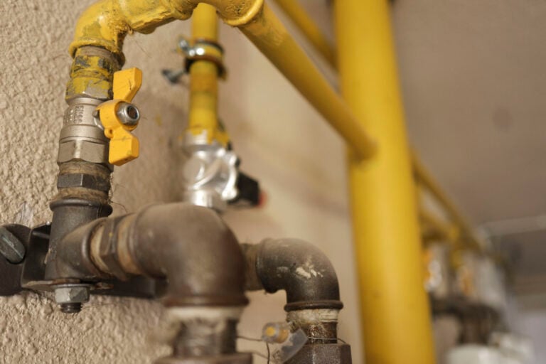 Dificultăți cu rețeaua de gaze pe Strada Ion Câmpineanu în centrul Bucureștiului (surse)