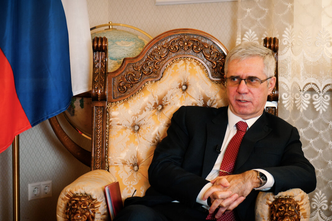 Ambasadorul Rusiei, convocat la MAE după incidentul dronei din Tulcea, considerat „o încălcare a suveranității României”. Posibile sancțiuni discutate.