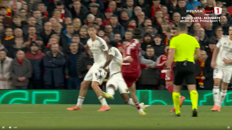 Hotărârea lui Istvan Kovacs în meciul Liverpool - Real Madrid va călători în jurul lumii » Opinia expertului pentru GSP + i-a surprins pe britanici