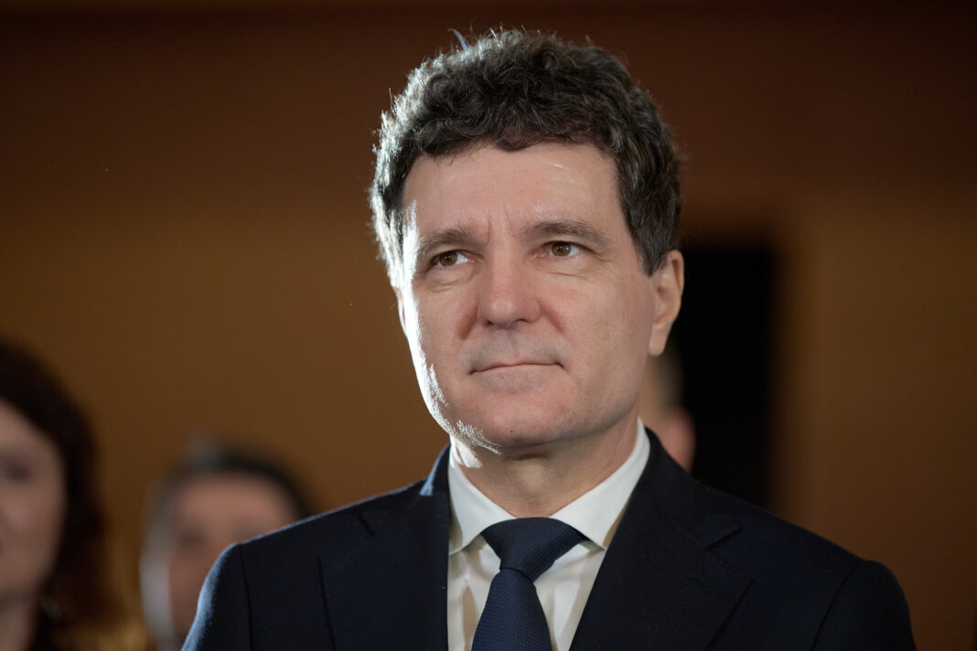 LIVE: Nicușor Dan, interviu la România TV despre acțiunile Guvernului Bolojan: „Se puteau face lucrurile altfel” / Observație critică pentru guvern și coaliție: „O atenție sporită în dialogul cu cetățenii”