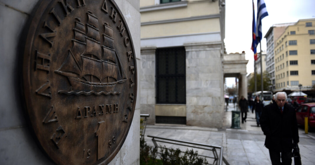 Diminunarea evaziunii în maniera grecilor: Guvernul grec returnează în avans 5,3 miliarde de euro. Care a fost abordarea României?