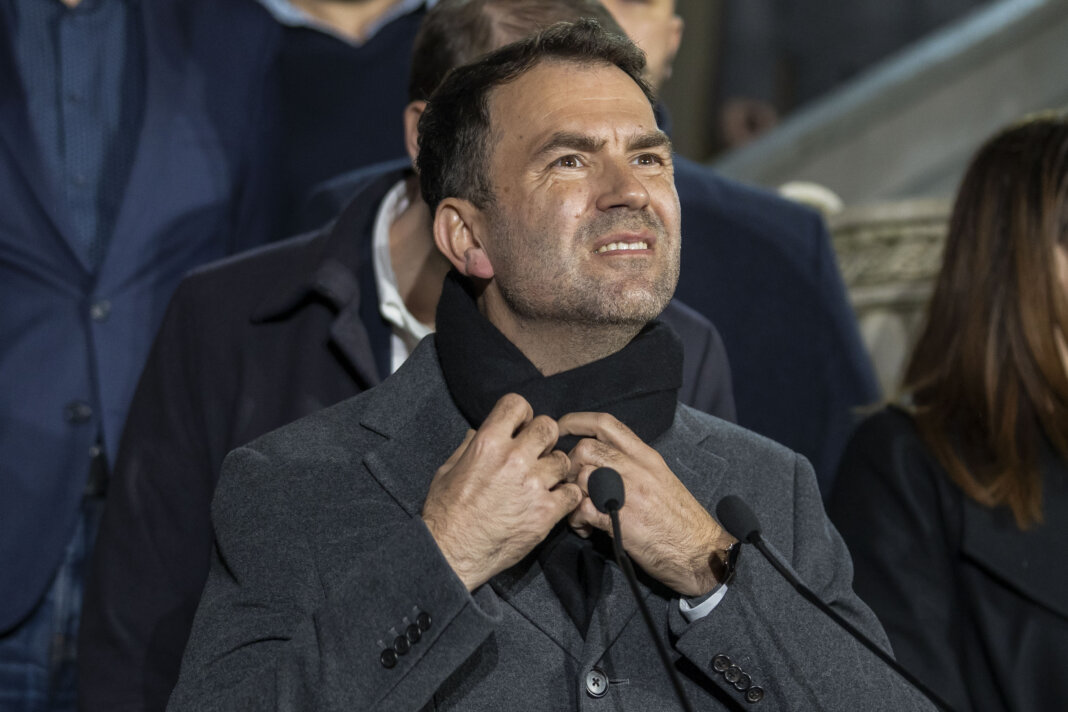 FOTO. Clipa în care Cătălin Drulă a observat rezultatul exit-poll-ului din alegerile de la București