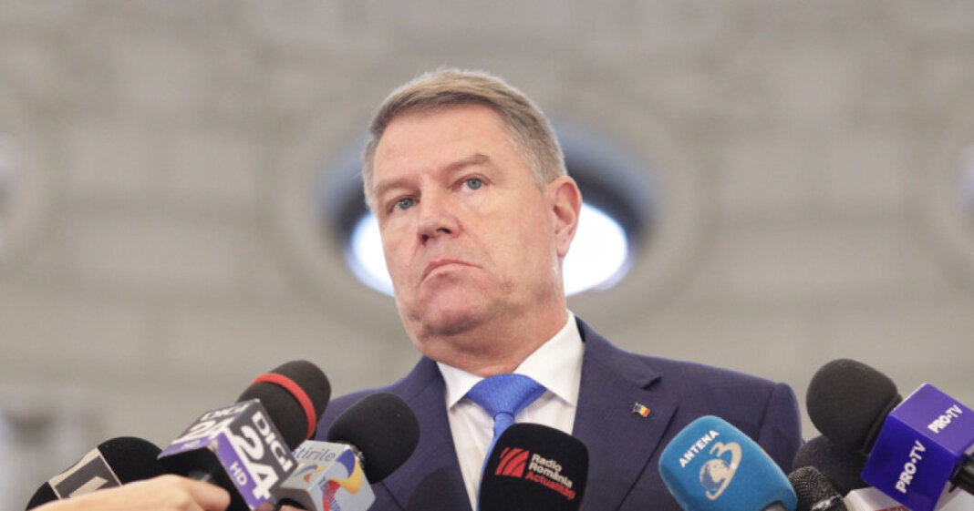 Klaus Iohannis nu a fost prezent la parada de Ziua Națională. Declarația lui Nicușor Dan