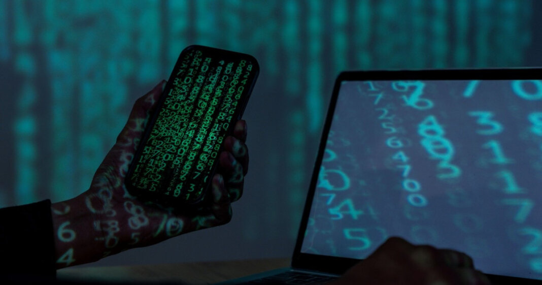 Tineri care sustrag milioane de dolari cu un simplu click: Mărturii ale ex-hackerilor despre atacurile cibernetice semnificative.