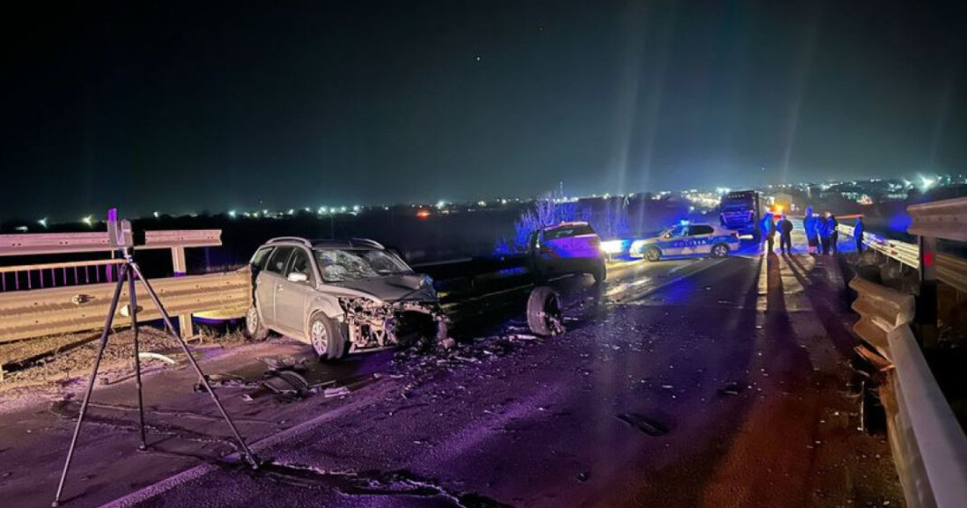 Accident în Galaţi: 8 persoane rănite după ce un conducător auto aflat sub influența băuturilor alcoolice a pătruns pe contrasens și a ciocnit o altă mașină