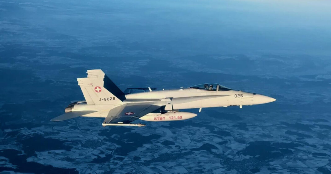 Motivul zborului avioanelor din Elveția împreună cu aeronava Spartan ce-l transporta pe Nicușor Dan și explicația oferită de ministrul Apărării