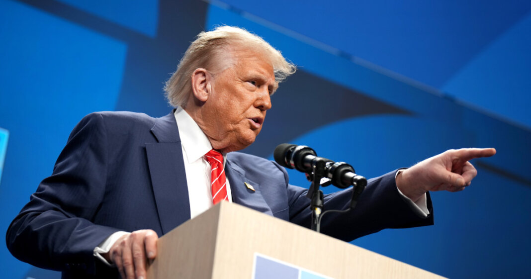 Trump îndeamnă iranienii să persiste în proteste și să obțină controlul instituțiilor: „Criminalii vor plăti. Asistența este pe cale să ajungă”