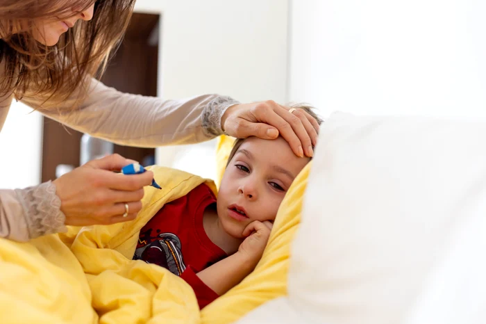 Strategii eficiente pentru părinți și școli în a contracara răspândirea gripei la copii: „Legea naturii - supraviețuiește cel mai puternic”