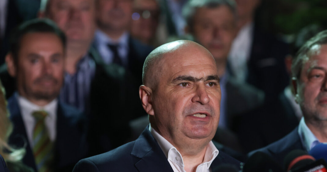 Scenariul propus de Ilie Bolojan în situația în care moțiunea de cenzură este aprobată: „PNL ar putea rămâne la putere, însă nu...