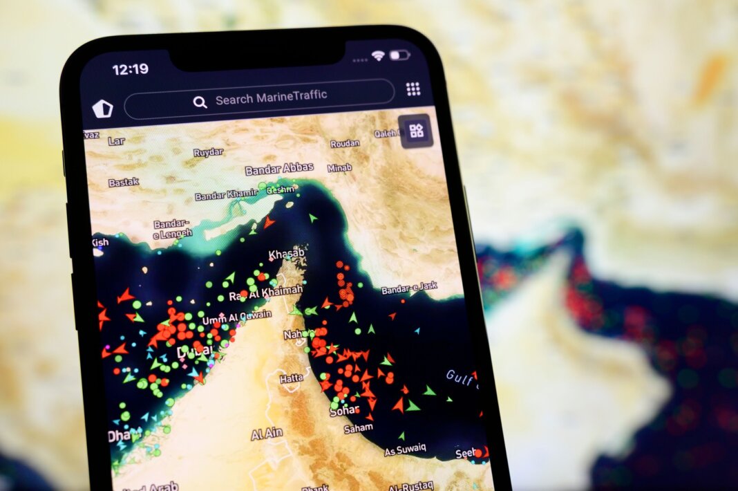 Strâmtoarea Ormuz este din nou „închisă”, raportază agențiile de știri de stat iraniene.