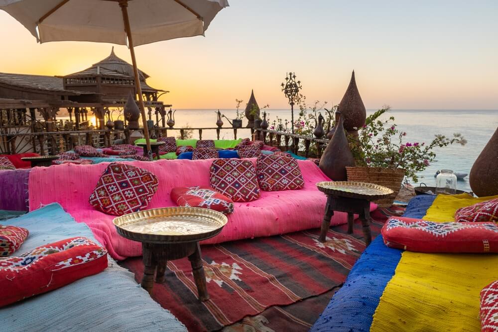Vintage,Arabic,Oriental,Cafe.,Place,To,Relax,On,Beach,Ras