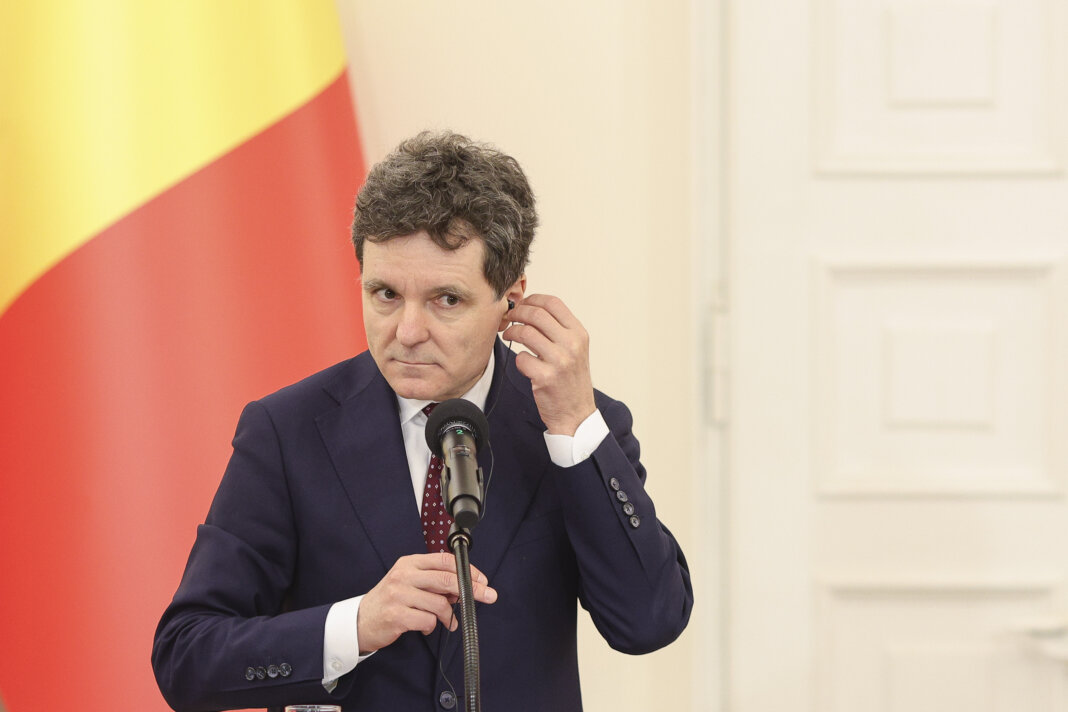 Reacția ministerului Apărării după ce generalul Vlad a fost pus sub urmărire penală: „O circumstanță neplăcută; vom evalua împreună cu președintele”