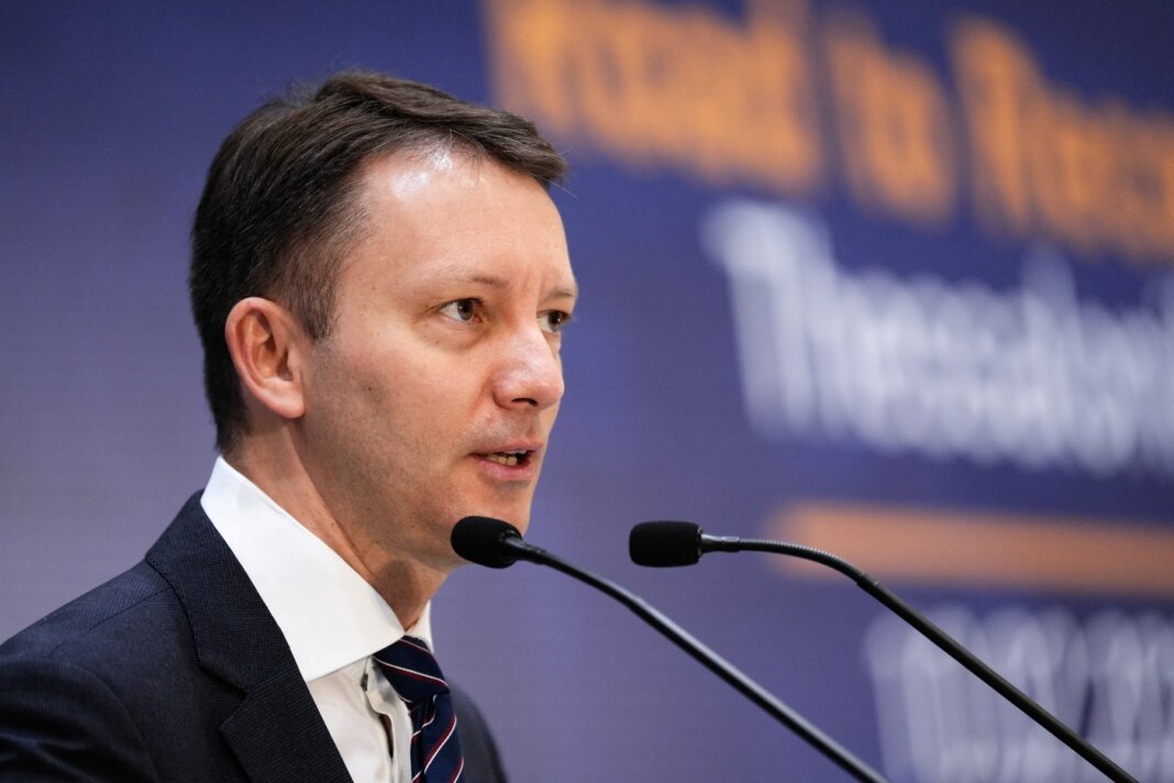 „Nu ne vom distanța de USR”, declară Siegfried Mureșan. Rază de ce refuză alternativa unei coaliții limitate.