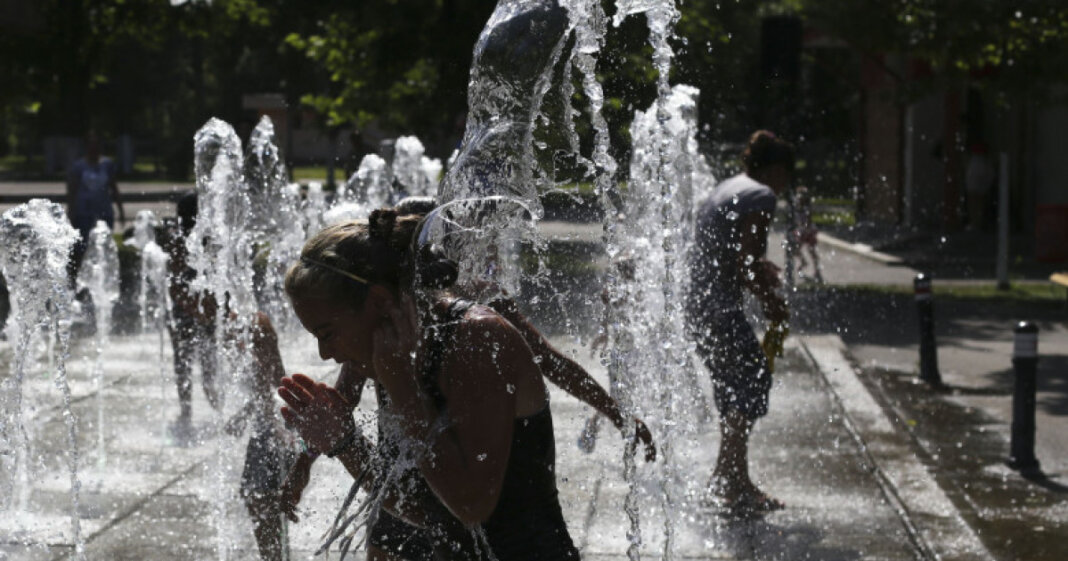 ANM a revizuit prognoza: temperaturi de până la 41°C la umbră. Când va ajunge canicula la intensitate maximă și ce zone vor fi influențate...