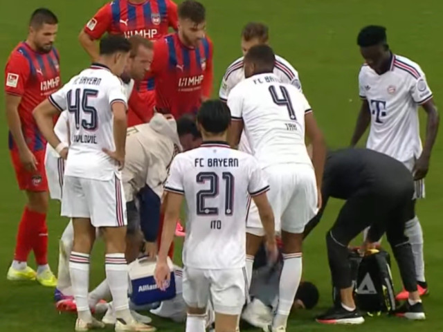 Incident șocant la Bayern! Jamal Musiala a căzut din nou în inconștiență pe teren, în numai 3 zile.